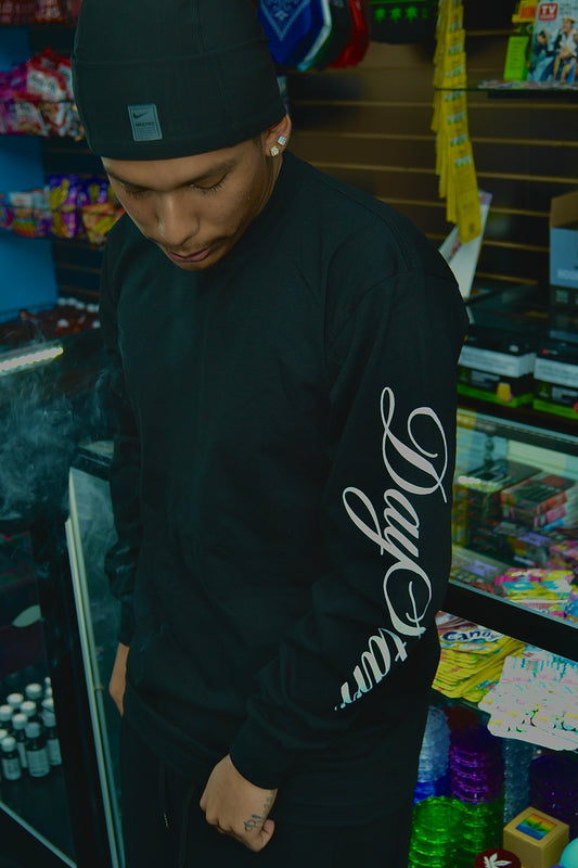BLACK LONGSLEEVES
